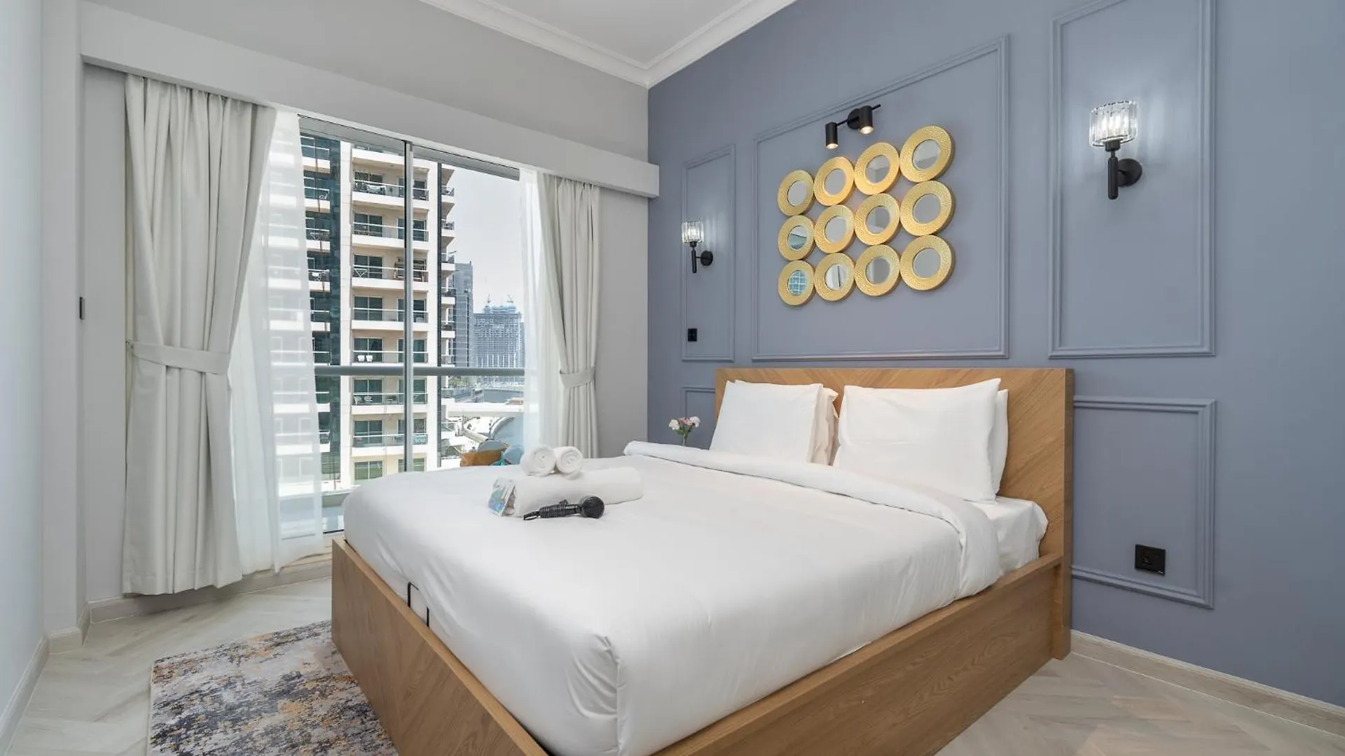 Simple Yet Special 1 Bed For 2 In Mayfair Tower Business Bay Apartman Dubaj